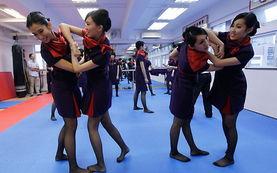 泰国空姐歧视爆料新闻,泰国空姐歧视事件引发社会关注